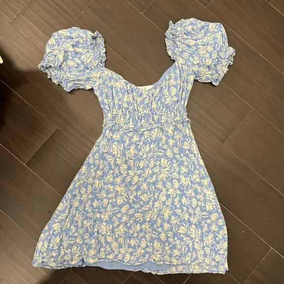 Astr | Dresses | Astr The Label Milkmaid Floral Mini Dress Sky Blue White Med Puff Sleeve | Poshmark Astr | Dresses | Astr The Label Milkmaid Floral Mini Dress Sky Blue White Med Puff Sleeve | Poshmark